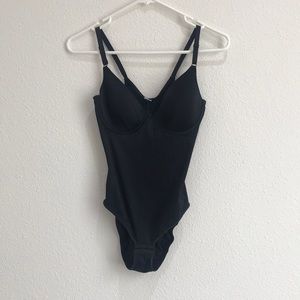 Jaclyn Smith shape-wear size medium